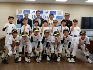 写真：全国小学生ティーボール選手権大会出場