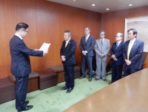 写真：津中央ライオンズクラブ 防犯カメラ受贈式2