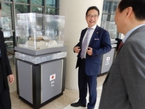 写真：鎮江市庁舎視察