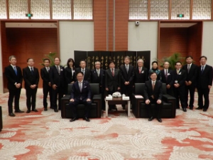 写真：中国共産党鎮江市委員会 恵建林書記長 訪問2