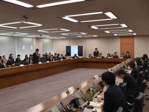 写真：政策評価審議会1