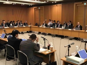 写真：保険者による健診・保健指導等に関する検討会