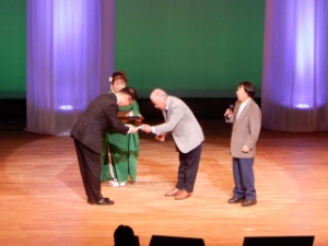 写真:大園歌謡教室31周年記念チャリティ「我が心の歌パレード」2