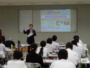 写真：新任担当副主幹研修