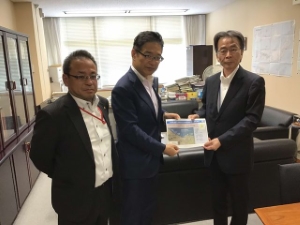 写真:国土交通省 下司弘之港湾局長 訪問