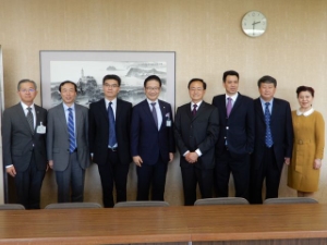 写真:鎮江市人大常務委員会訪日団