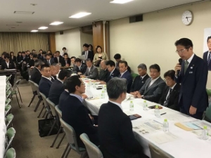 写真：学校耐震化・施設整備等促進議員連盟 第1回総会