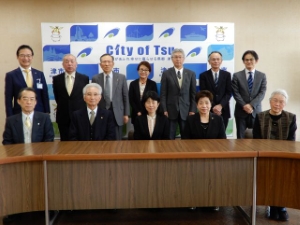 写真：市政相談員委嘱式2