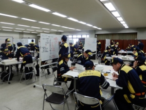 写真：災害対策図上訓練2