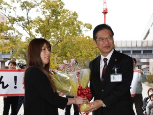 写真：吉田沙保里さん引退報告1