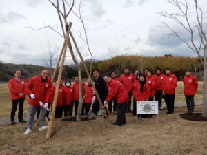 写真：津西ライオンズクラブ創立25周年記念植樹祭