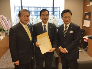 写真：堂故事務局長