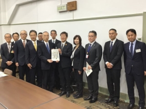 写真：下水道協会提言活動