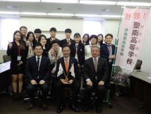 写真:津商業高校