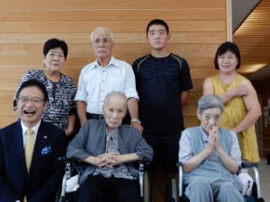 写真:長寿者訪問2