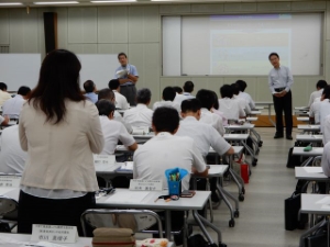 写真：課長級セミナー