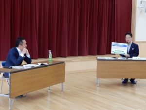 写真：1対1対談 1