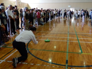 写真:櫛形地区フロアカーリング大会2