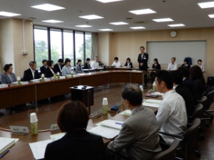 写真:津市子ども子育て会議委員委嘱式2