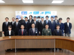 写真:自衛隊入隊・入校予定者激励会