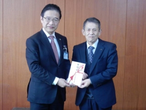 写真：JA津安芸からの寄附贈呈式