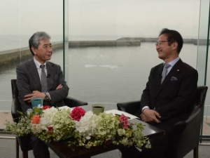 写真：清水英範教授との対談番組収録