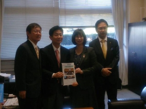 写真：国土交通省　石川雄一道路局長