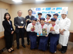 写真:三重短期大学と513ベーカリー