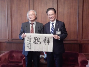 写真：丁勸加氏 来訪