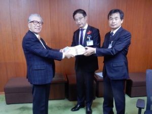 写真：加藤龍宗理事長 来訪