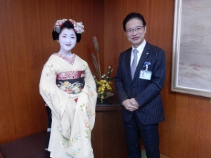 写真：京都の舞妓さん「ふく那」さん