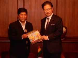 写真：ロベルト・ママニ・ママニ氏