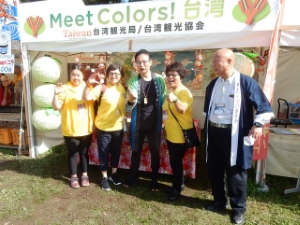 写真：津まつり各会場、大パレード 激励3