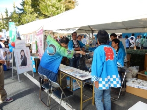 写真：津まつり各会場 激励3