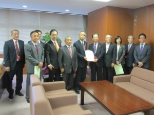 写真：国土交通省　高橋克法国土交通大臣政務官