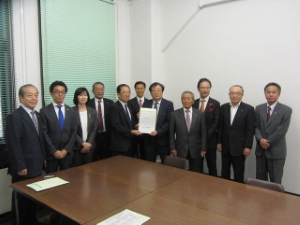 写真：財務省主計局　中山光輝主計官