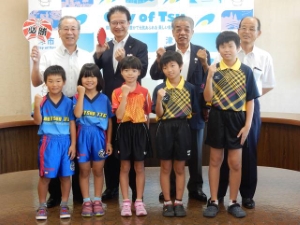 写真:全日本卓球大会出場選手