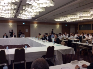 写真：全国市長会 政策推進委員会