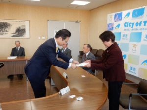 写真：津市市政相談員委嘱式2