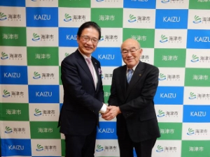 写真：海津市　松永清彦市長