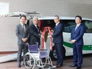 写真:福祉車両贈呈式2