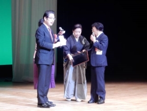 写真:大園歌謡教室チャリティー「我が心の歌パレード」2