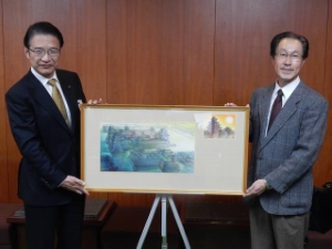 写真:永都叶千さんからの絵画贈呈式