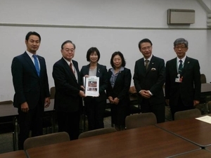 写真：財務省　茶谷栄治主計局次長