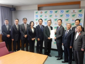 写真:三重県社会基盤整備協会による要望活動