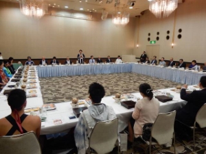 写真:津市長を囲んでの朝食会