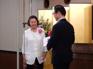 写真:津商工会議所女性会創立25周年記念式典