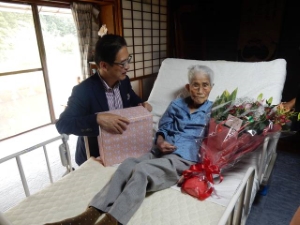 写真:市内最高齢者