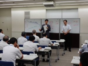 写真:部長級職員組織経営セミナー