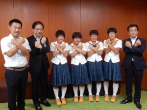 写真:ビーチバレージャパン女子ジュニア選手権大会出場選手